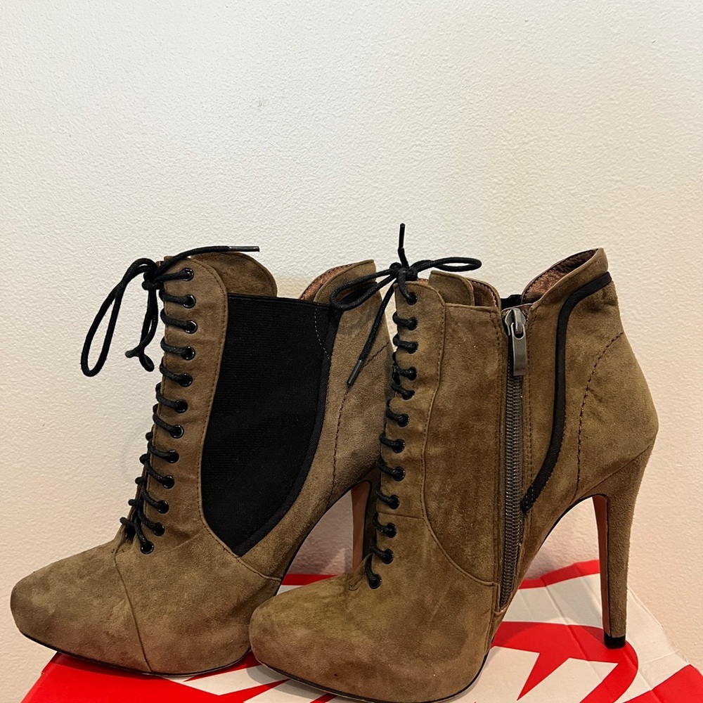 Zara Stylish brown/green Lace-Up Ankle Boots